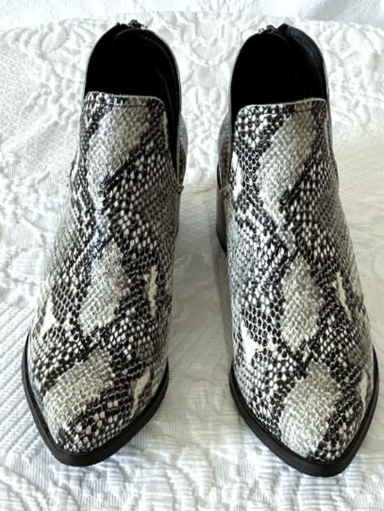 Blondo Shoes - BLONDO WOMEN'S WATERPROOF SNAKE PRINT BOOTIES, NWOT, 9.5M, ANKLE BOOTS
